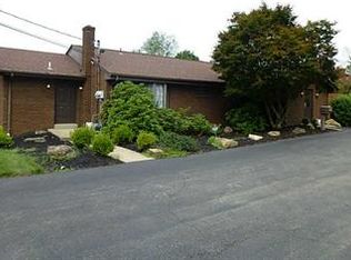 960 Beaver Grade Rd, Coraopolis, PA 15108