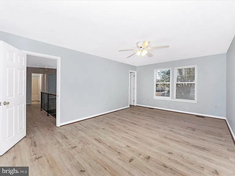 408 Willow Hill Ct — Photo 7