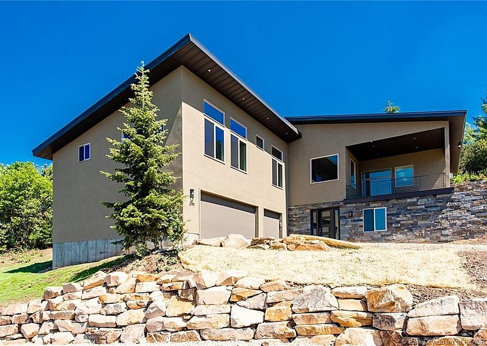 1st image of 290 Matterhorn Dr