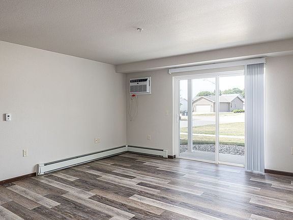 5th image of 2730-2790 Minerva St #1-2790