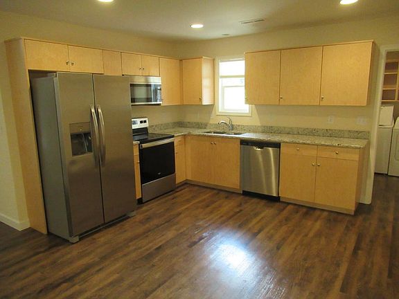 5th image of 3784 English Oak Dr