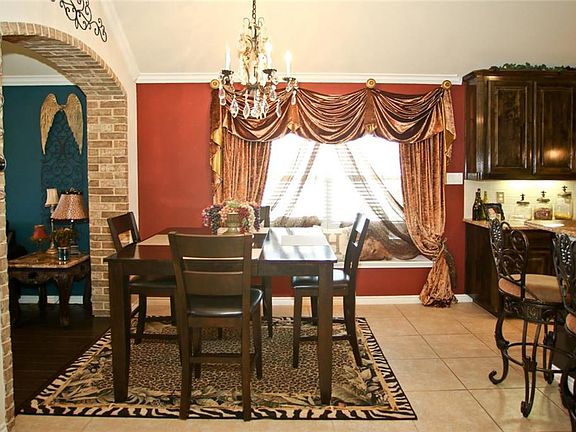 2nd image of 6061 Paddlefish Dr