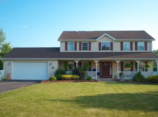 737 Bobwhite Dr, Hermitage, PA