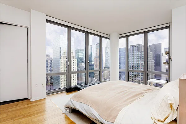 Rented by Engel & Völkers New York City | media 2