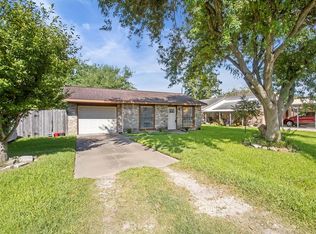 609 N 12th St, La Porte, TX 77571