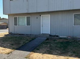 695 Cedar St, Junction City, OR 97448