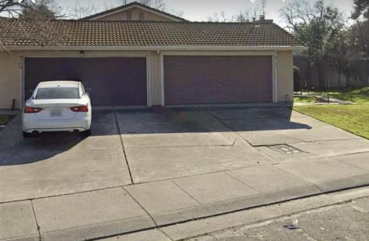 2nd image of 8702 Fox Creek Dr