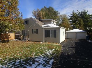 1710 Wilcox St, Crest Hill, IL 60403