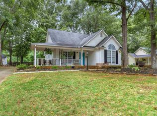 409 Goldbug Dr, Boiling Springs, SC 29316