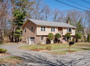 4 Gateway Ln, Beverly, MA 01915