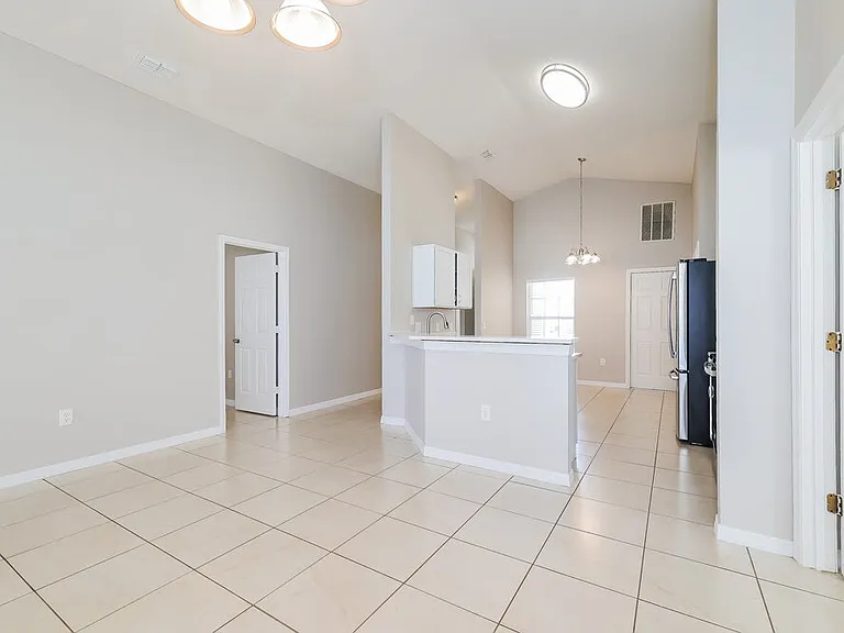 431 Peppermill Cir — Photo 5