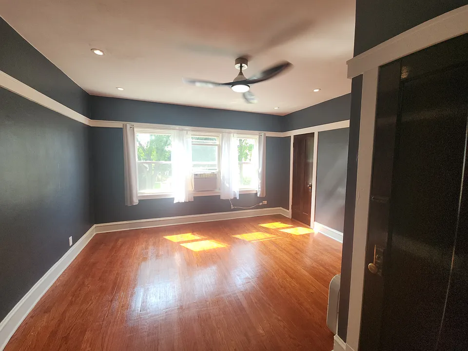 3129 Euclid Ave #2