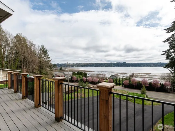 4090 NE North Shore Road, Belfair, WA 98528