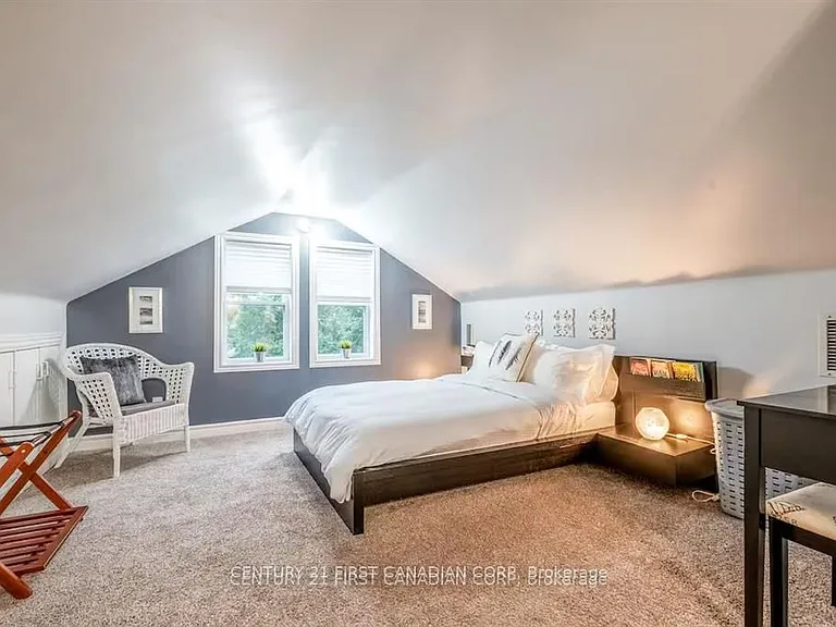 705 Conservation Dr #B — Photo 12