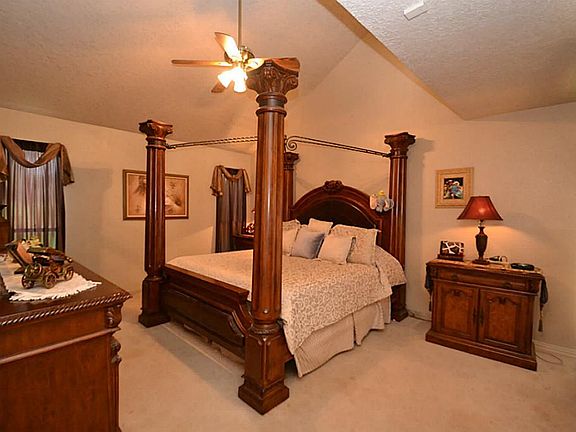 4th image of 17015 N Bear Creek Dr