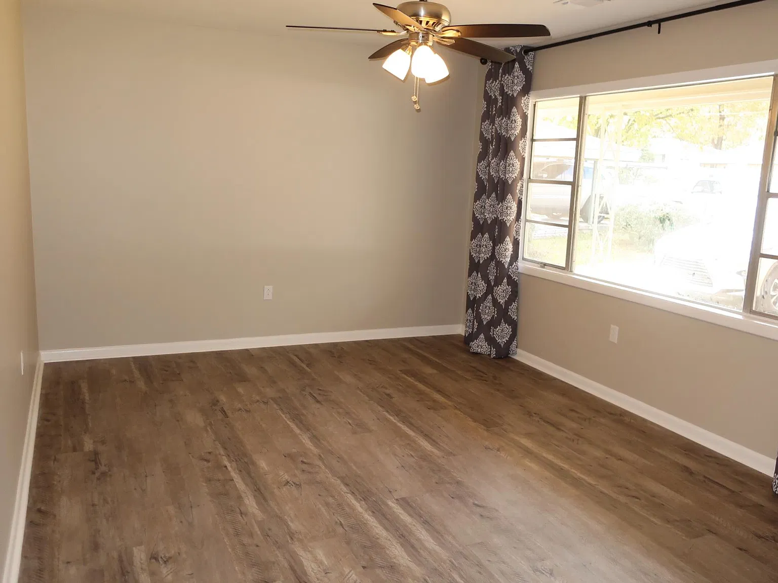 113 Southern Hills Dr — Photo 4
