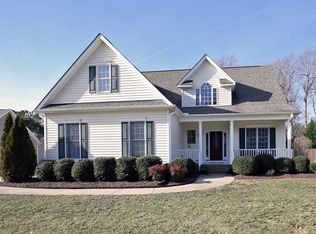 90 Falling Leaf Dr, Youngsville, NC 27596