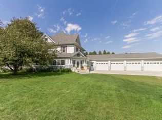 1219 273rd St, State Center, IA 50247