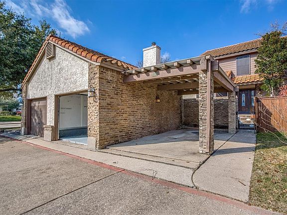 2nd image of 336 Melrose Dr APT 12B