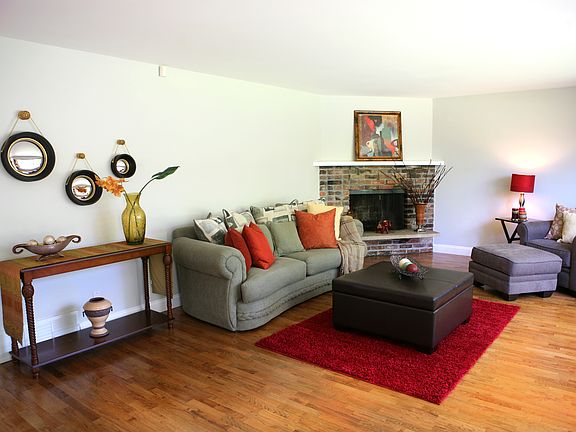 2nd image of 2635 82nd Ave NE
