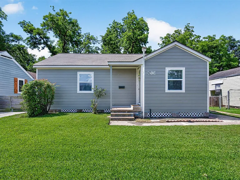 6714 Moss Rose St — Photo 1
