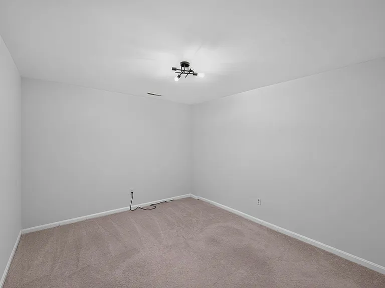 2204 N Tuckahoe St — Photo 20