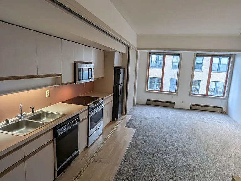 98 Union St #610 — Photo 15