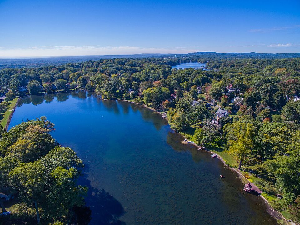 9 Briarcliff Rd, Mountain Lakes, NJ 07046 | Zillow