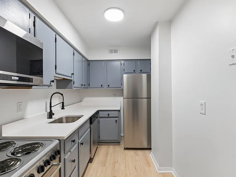 The Gallery Apartments — Photo 111