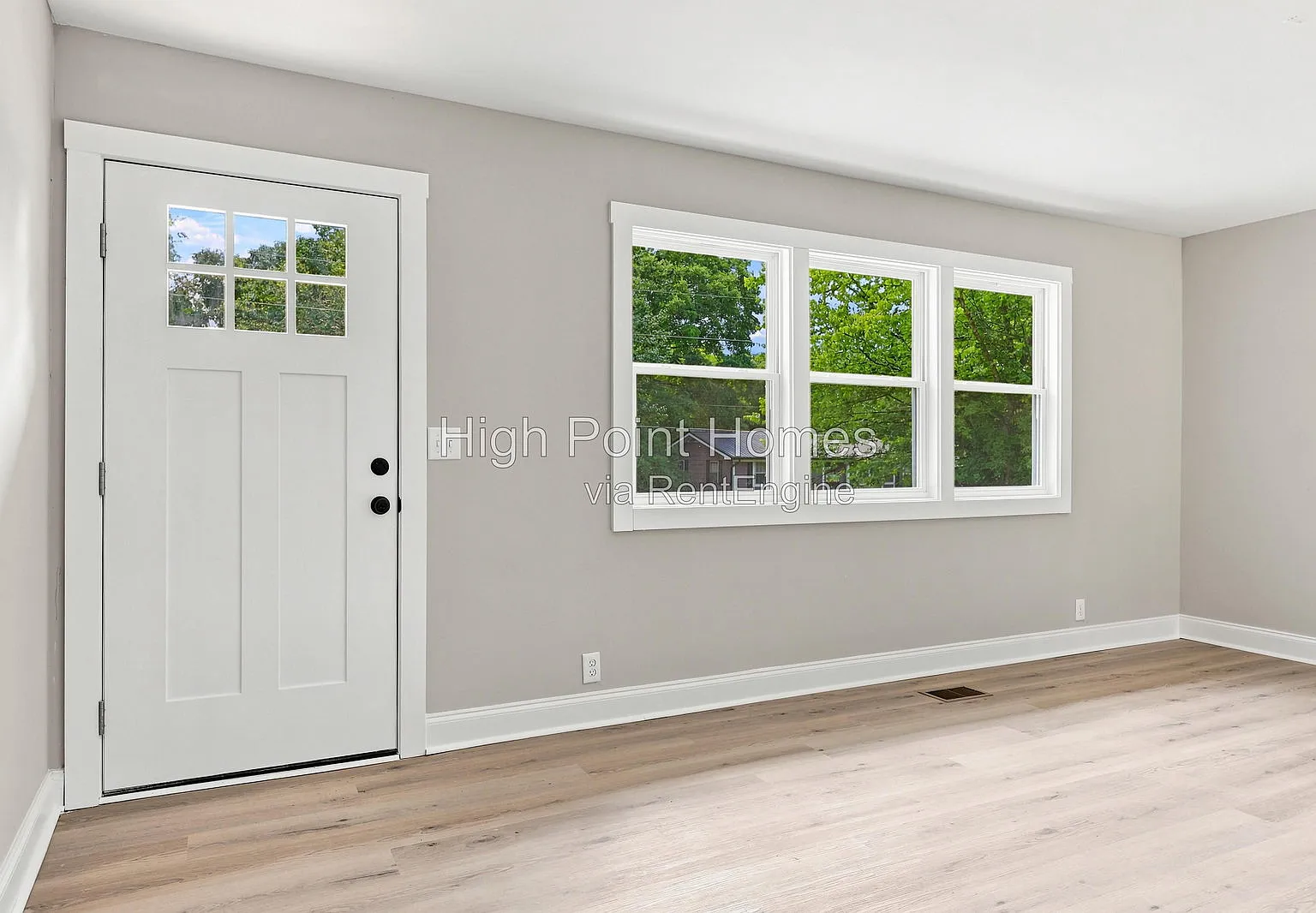 4 bed, 1.5 bath, 1392 sqft, $1,799 — Photo 4