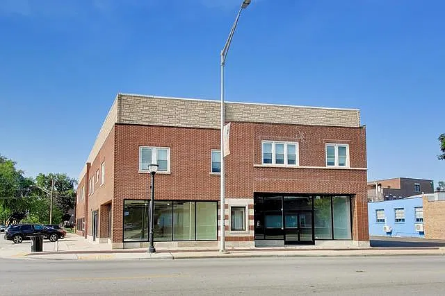 8324 Grand Ave #3