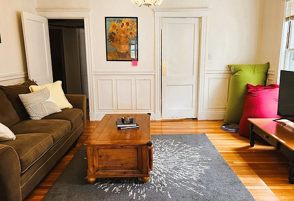 3rd image of 33 Lawton St #1