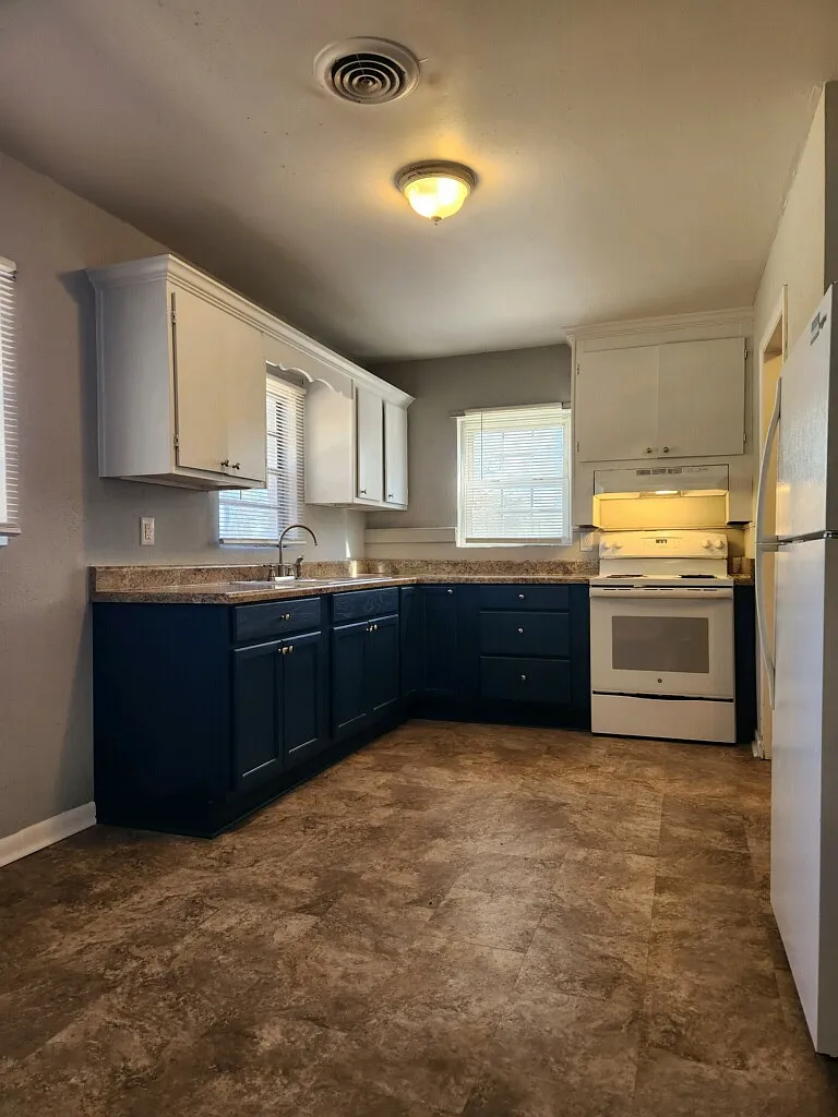 2 bed, 1007 sqft, $1,155 — Photo 3