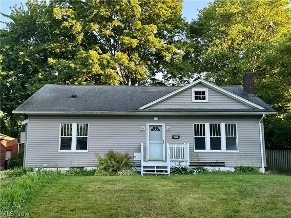 1632 Seminola Ave, Akron, OH 44305