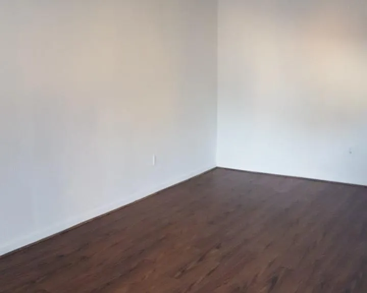 Hagel Cir — Photo 1