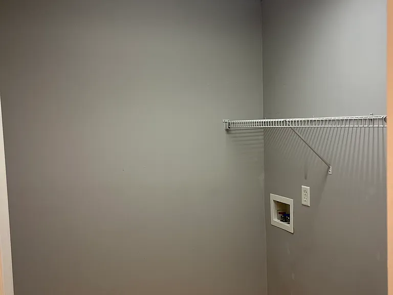 Laundry room, 2nd floor