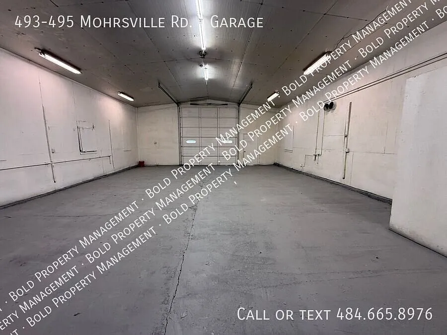 Multiple Car Garage Available — Photo 4