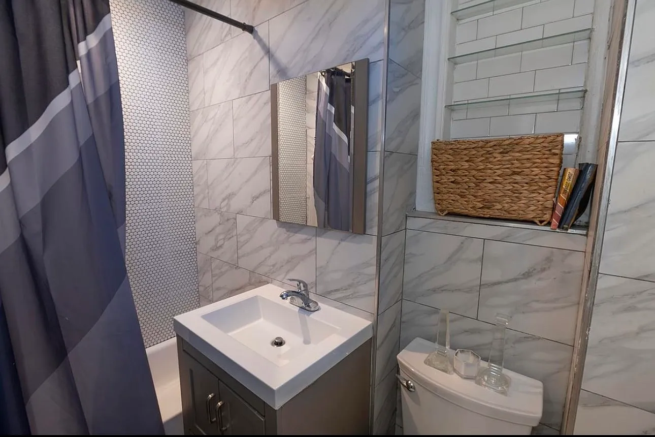 2 bed, $2,400 — Photo 4