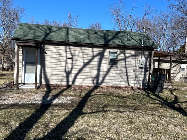 1729 Sycamore St, Granite City, IL 62040