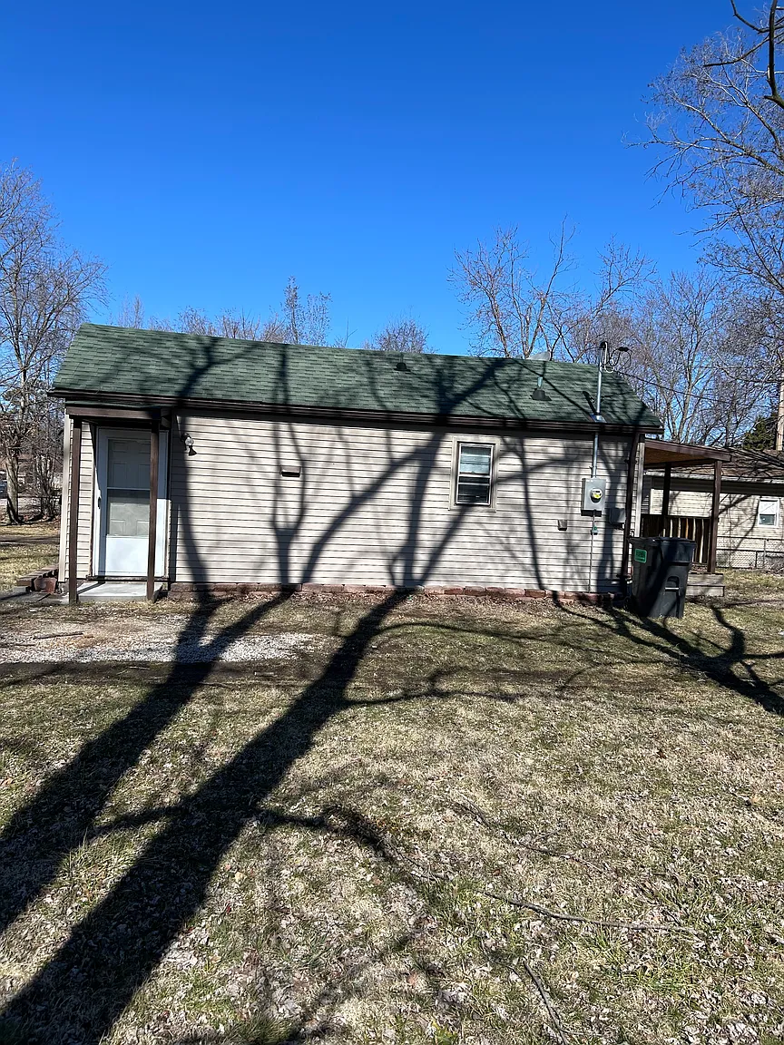 1729 Sycamore St photo 1