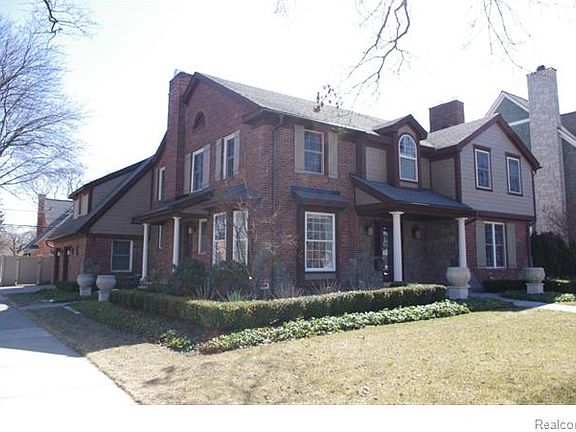 2nd image of 1098 Fairfax St