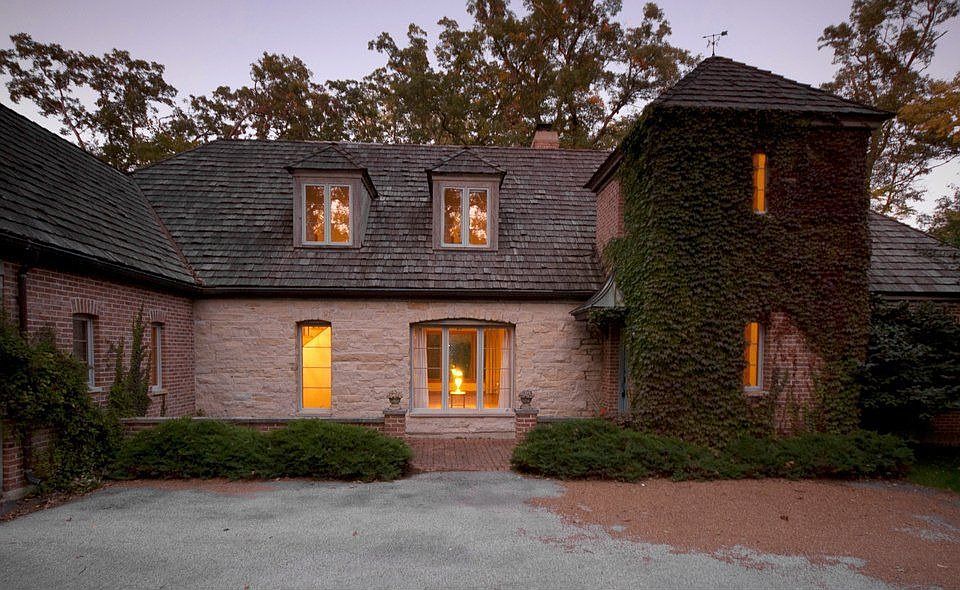 1st image of 340 Belle Foret Dr