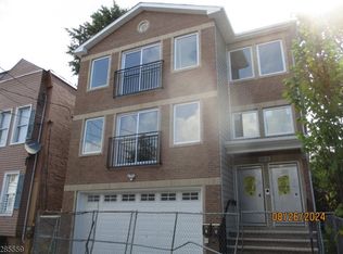 108 S 13th St, Newark, NJ 07107