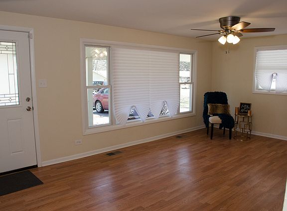 4th image of 17950 John Ave
