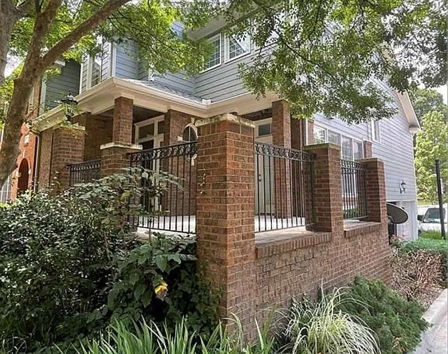 1st image of 554 Centennial Ln NW