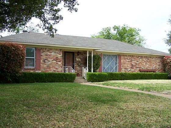 1st image of 9015 Sweetwater Dr