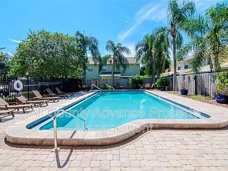 1532 Chateaux De Ville Ct — Photo 14