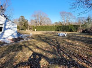 49 Depot Rd, Westhampton Beach, NY 11978