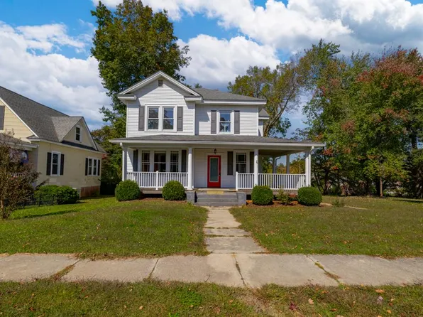 1520 9th St, Victoria, VA 23974