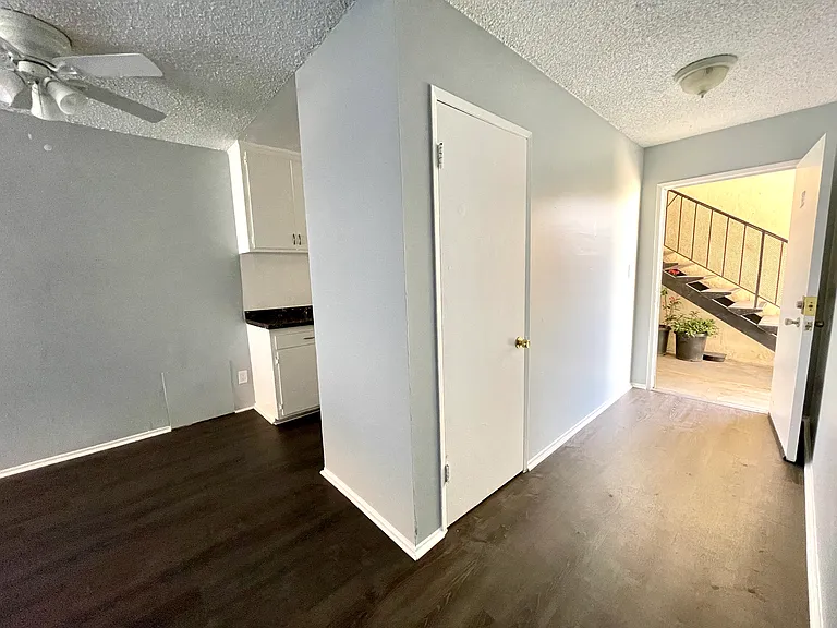 6633 Vineland Ave — Photo 6